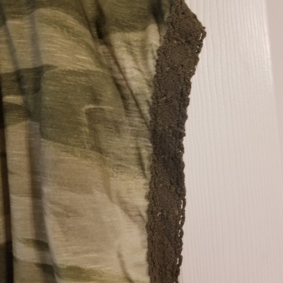 Eyelash Couture Blouse w/Discounted Shipping - Picture 4 of 5